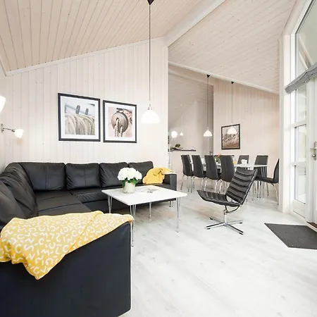 Grobenbrode Pine-edge Retreat *