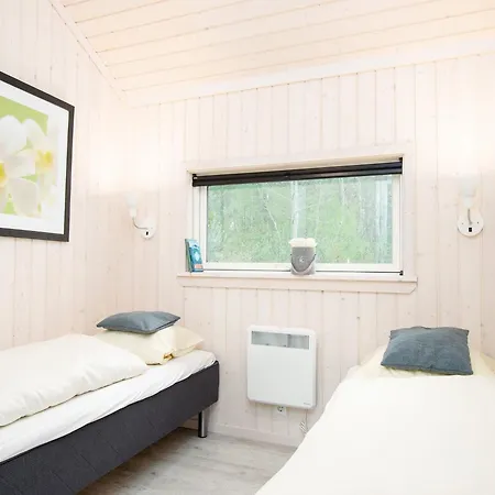 Grobenbrode Pine-edge Retreat Ferienhaus *